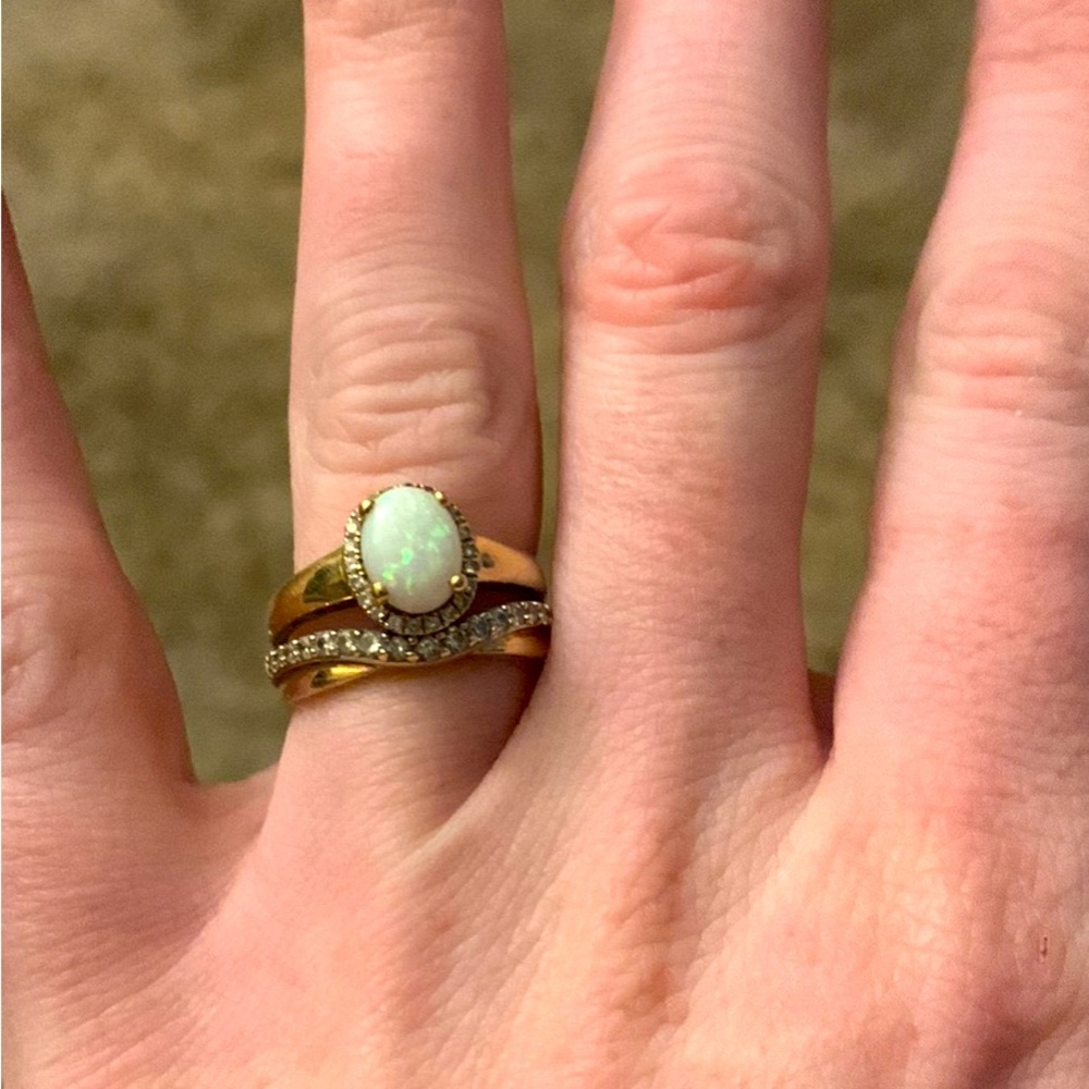 Engagement ring and wedding band